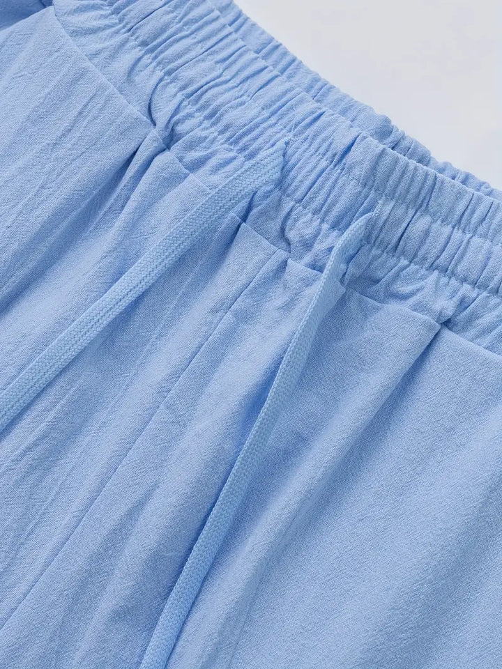 Graue Herren Sommerhose, entspannt & stylisch. Bequeme Freizeithose für Alltag & Reise.