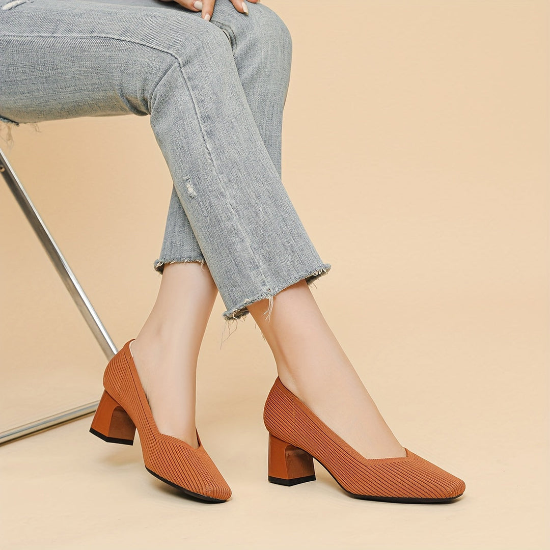 Elegante Frauen Pumps mit stabilem Blockabsatz und Stretch-Komfort. Perfekte Damenschuhe.