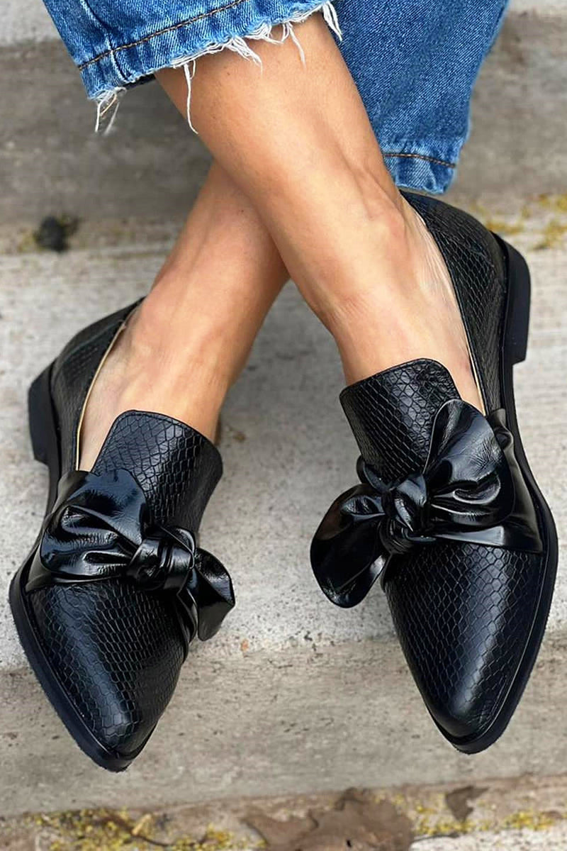 Schwarze Damen Orla Ballerinas mit eleganter Schleife, ideal für Komfort und Stil im Frühling/Sommer.