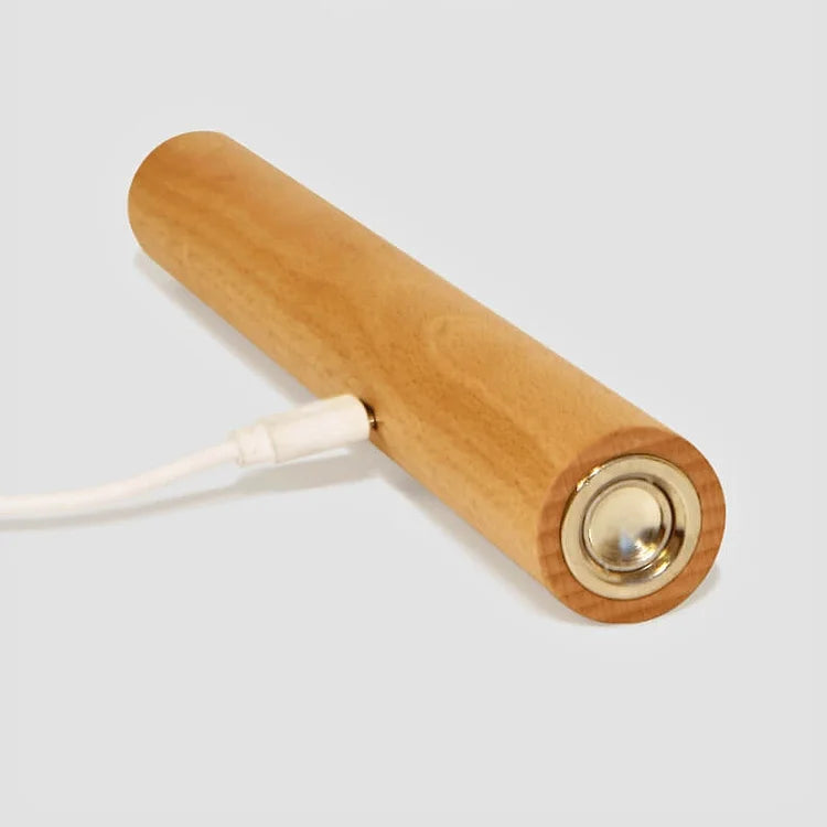 Elegante, flexible LED-Holzlampe als Nachttisch- oder Leselampe; USB-betrieben, minimalistisch & modern.