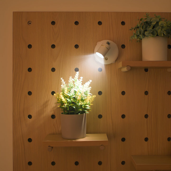 Drahtloser LED-Spotlight für flexible Akzentbeleuchtung, dimmbar, mit Fernbedienung, schwenkbar.
