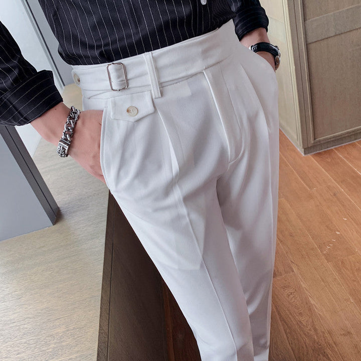 Herren Slim-Fit Hose in Schwarz, kombiniert. Moderner Schnitt, komfortabel, elegant & vielseitig für jede Gelegenheit.