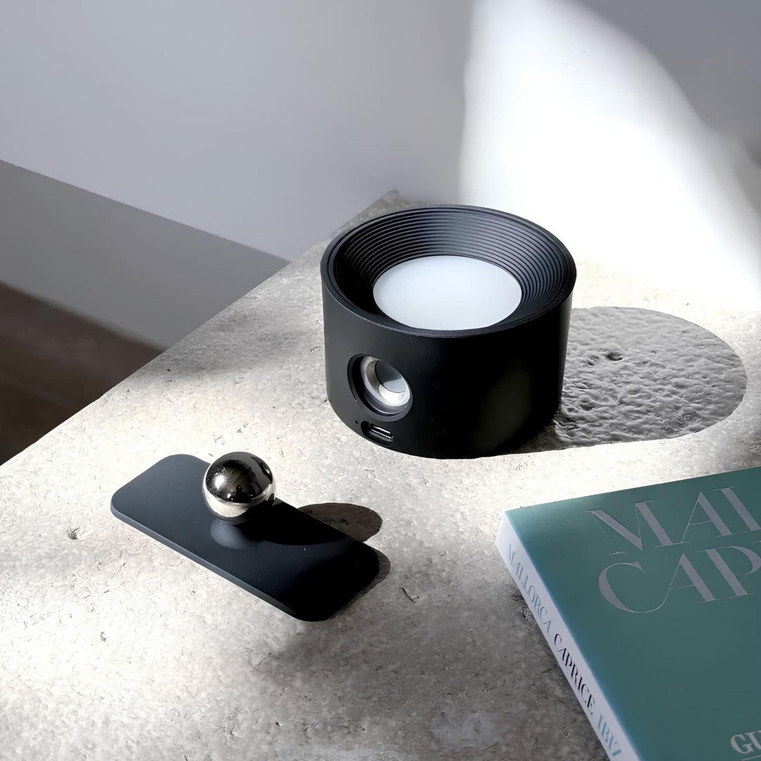 Flexibel einstellbare LED-Wandlampe, kabellos und dimmbar, perfekt für Flure.