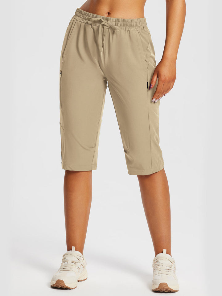 Damen Caprihose, optimal für warme Tage, mit UV-Schutz und Reißverschlusstaschen.