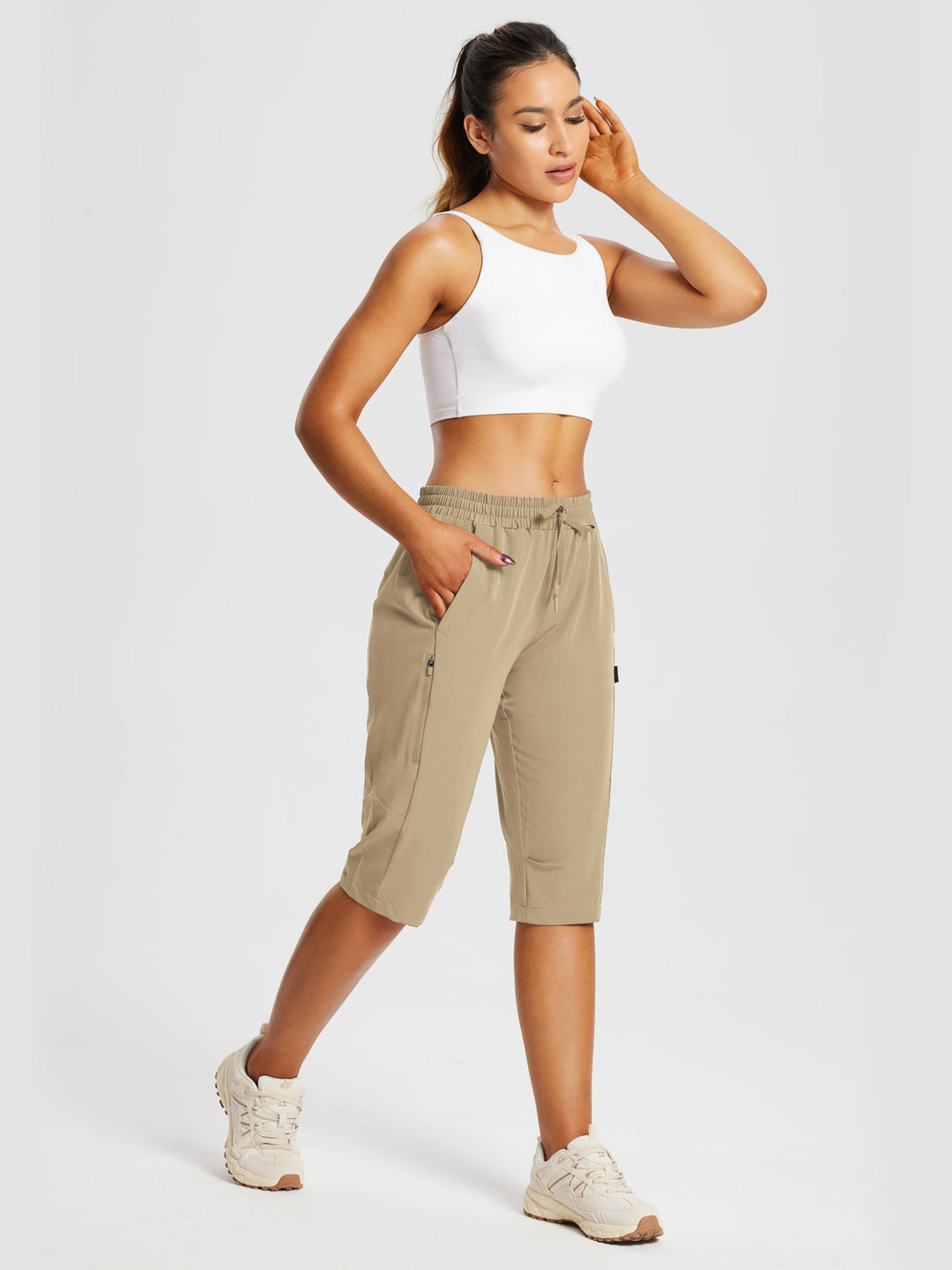Bequeme Damen Caprihose, dehnbar, mit UPF 50+ Schutz & Reißverschlusstaschen.