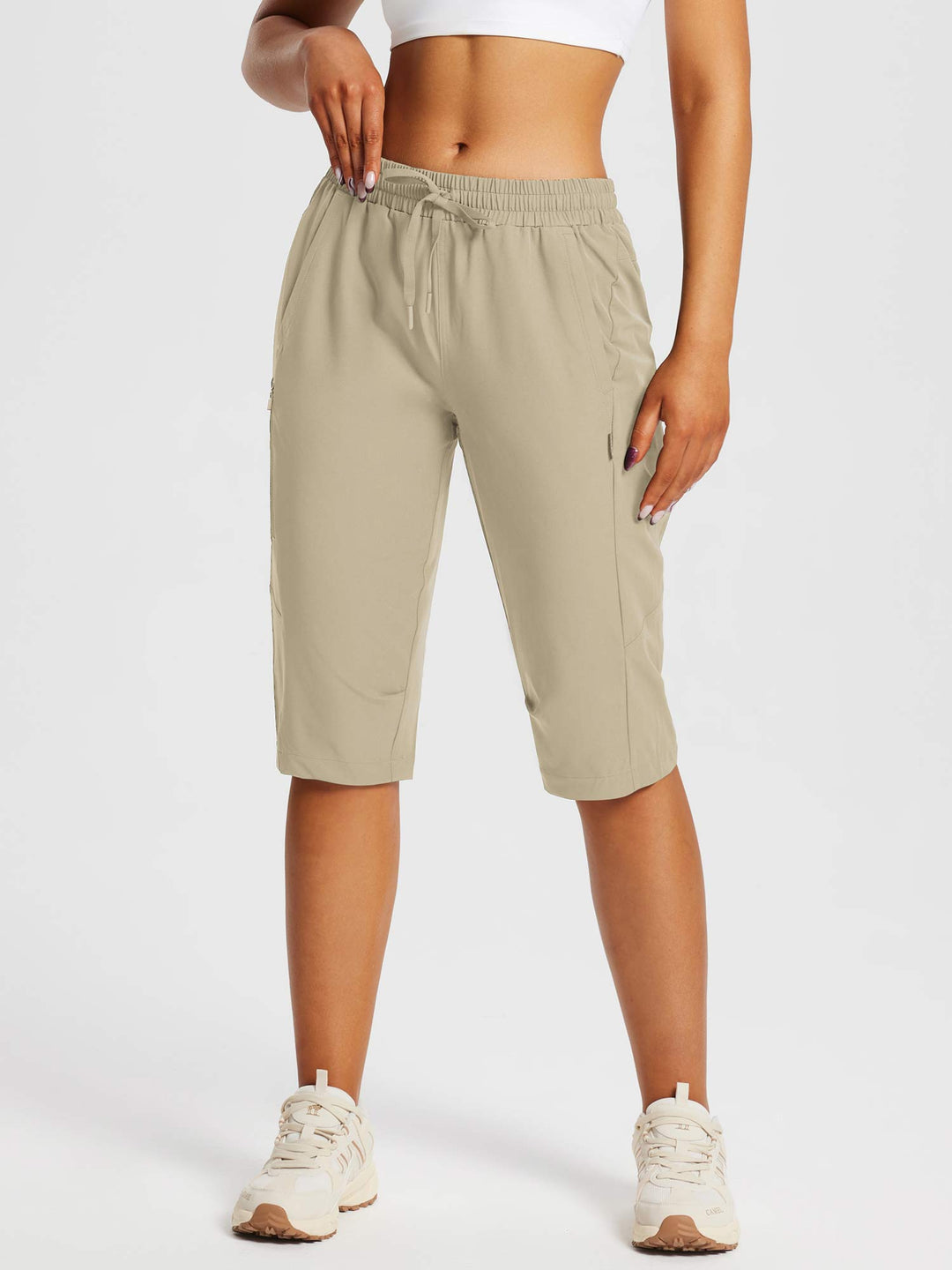 Vielseitige Damen Capris, dehnbar & atmungsaktiv, ideal für Sport & Reisen.