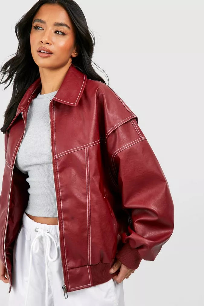 Elegante & lässige Damen Oversize Bomberjacke in Weinrot, ideal für moderne Frauenmode und Streetstyle.