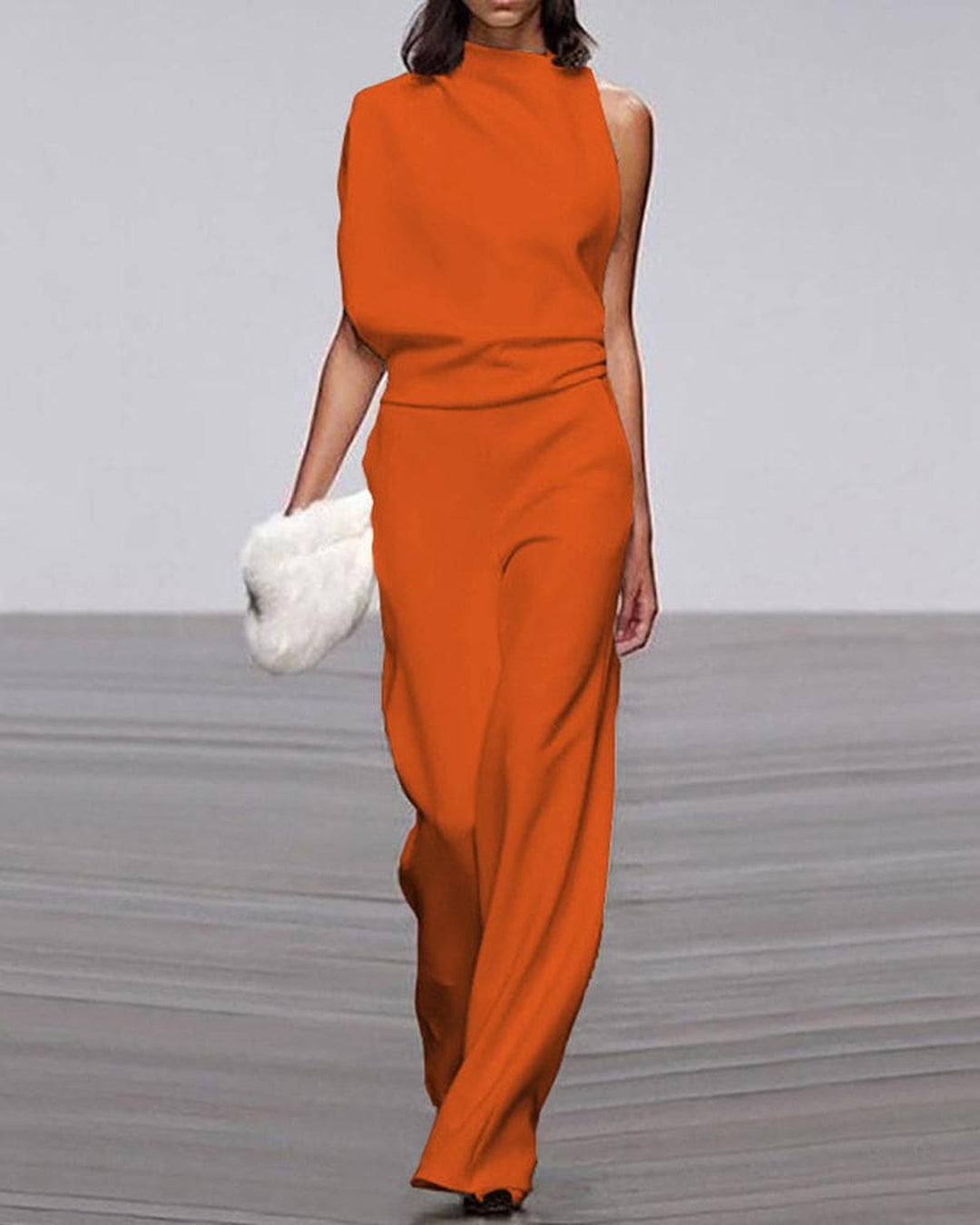 Chic One-Shoulder Jumpsuit für Damen, weites Bein. Ideale Abendmode für Parties und festliche Events.