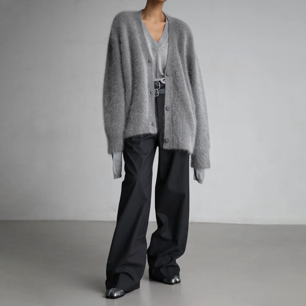 Zeitloser Damen Strickpullover, Oversized Cardigan für Komfort und Eleganz. Ideal als Ganzjahresmode.