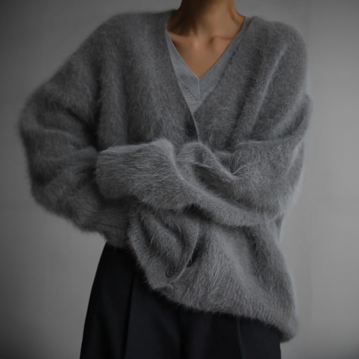 Damen Cardigan im Oversized-Stil, ein Must-have für entspannte Layering Looks. Zeitlose und komfortable Mode.