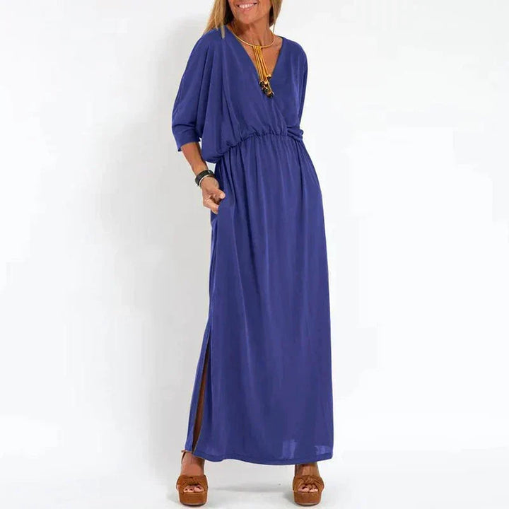 Klassisches Damen Maxikleid Sophia mit V-Ausschnitt. Schwarzes, elegantes Herbstkleid für vielseitige Looks.
