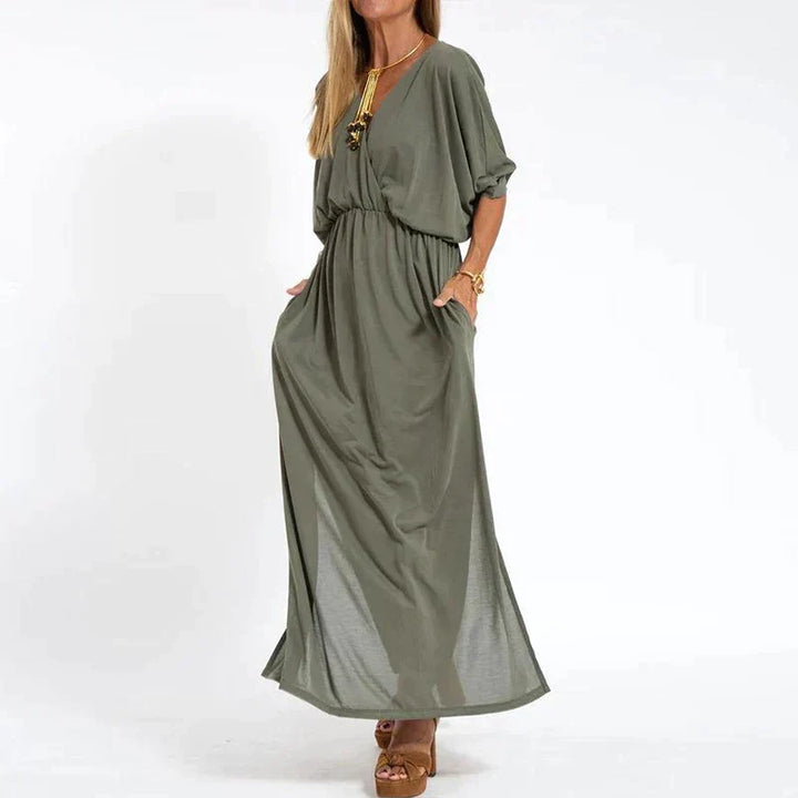 Schwarzes langes Damenkleid Sophia, perfekt als Abendkleid oder bequemes Freizeitkleid im Herbst.