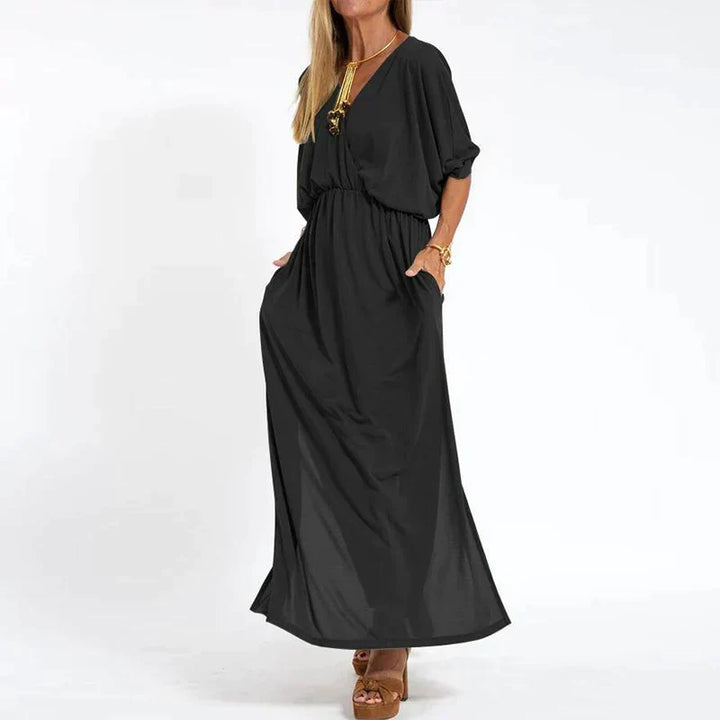 Herbstliches Damen Maxikleid Sophia in Grau. Vielseitiges langes Kleid mit V-Ausschnitt, perfekt für Komfort.