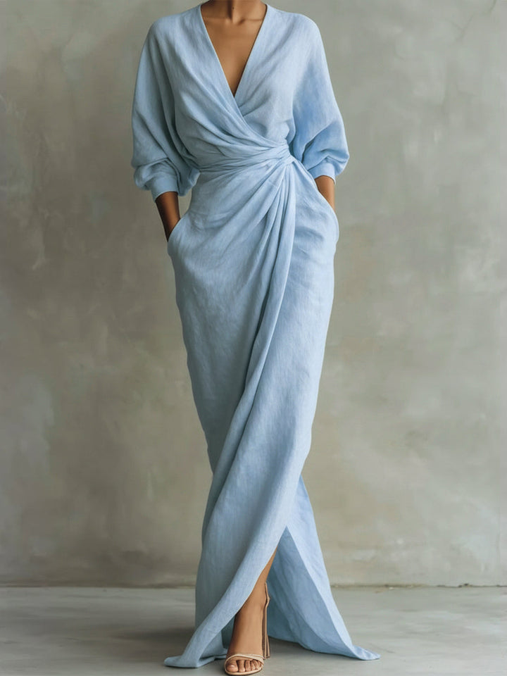 Stilvolles & komfortables Damenkleid für Herbst-Hochzeiten. Mit 3/4-Ärmeln & V-Ausschnitt.
