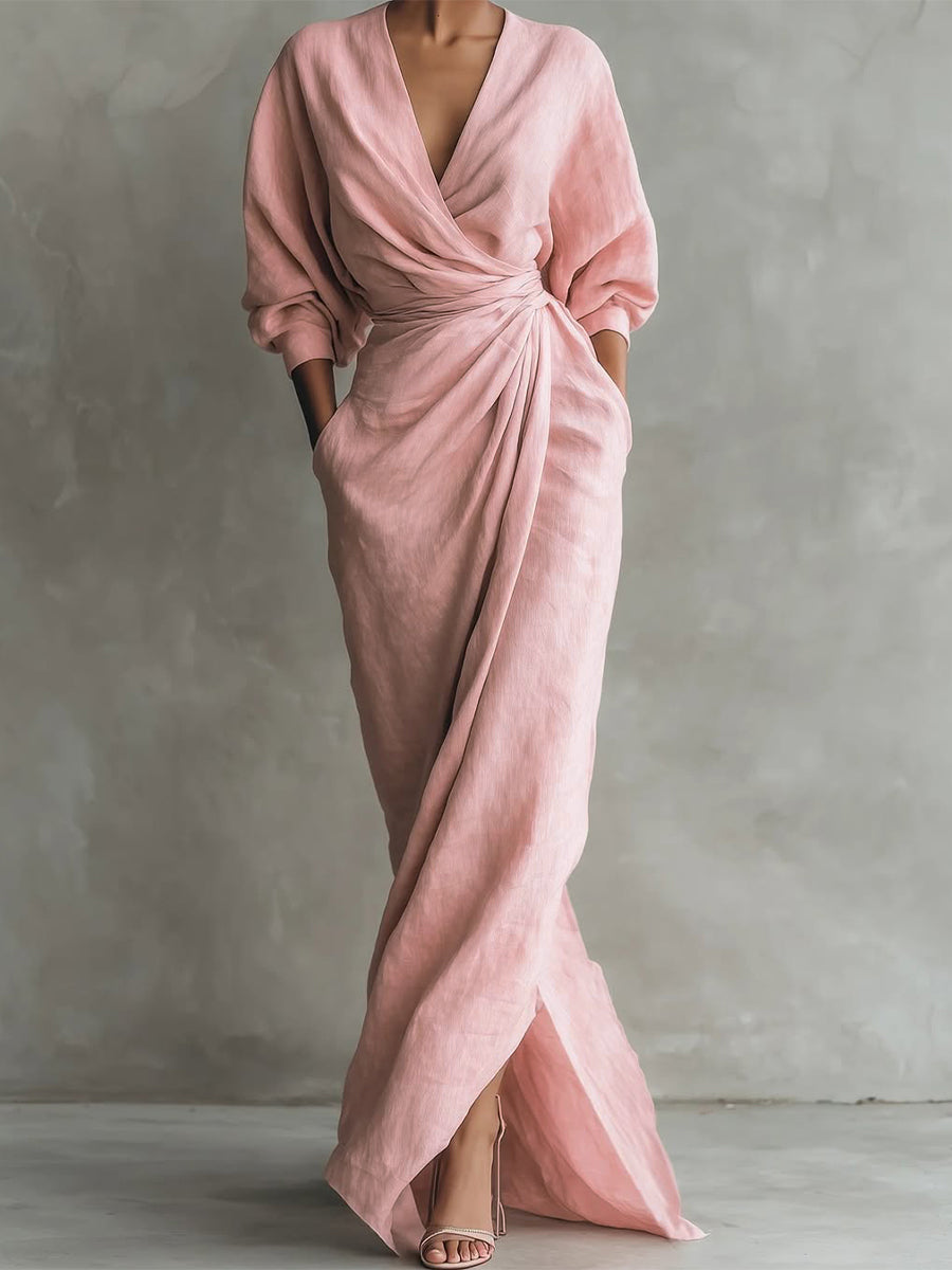 Elegantes Damen Herbstkleid für Hochzeitsgäste. Fließend, komfortabel, mit V-Ausschnitt und 3/4-Ärmeln.