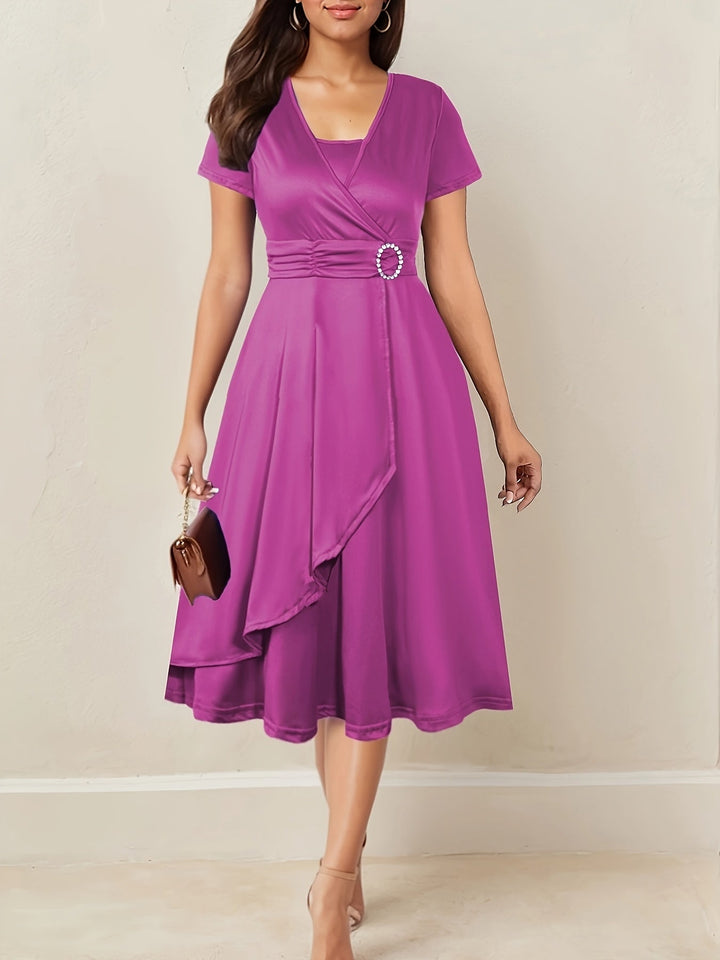 Damen Maxikleid mit elegantem V-Ausschnitt, ein schickes Abendkleid für Gala und andere festliche Anlässe.