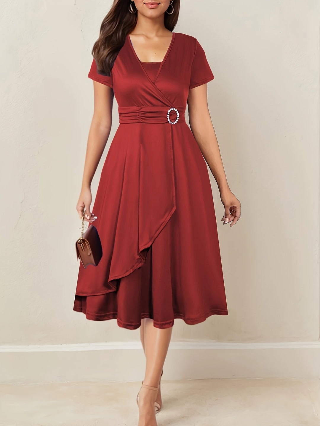 Wunderschönes blaues asymmetrisches Maxikleid für Damen, ein elegantes Partykleid für Abendveranstaltungen.