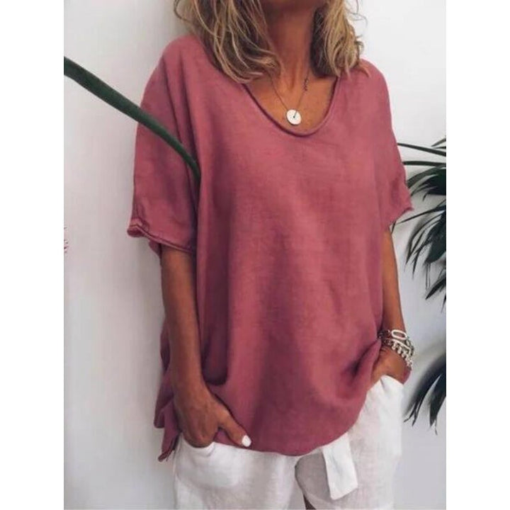 Trendiges Damen Basic Oversized Leinen T-Shirt. Lässiger Kurzarm-Stil für Komfort im Sommer. Damenmode.