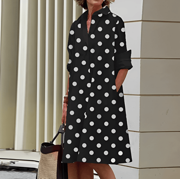 Modernes Damen Herbstkleid mit Umschlagkragen. Bequemes Shirtdress, lange Ärmel, ideal für Frühling und Herbst.
