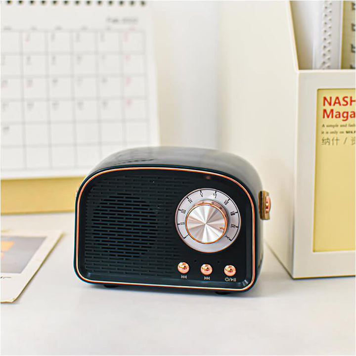 Geschenkidee: Vintage Bluetooth Lautsprecher mit FM-Radio. Perfekt für Retro-Fans und Musikbegeisterte.