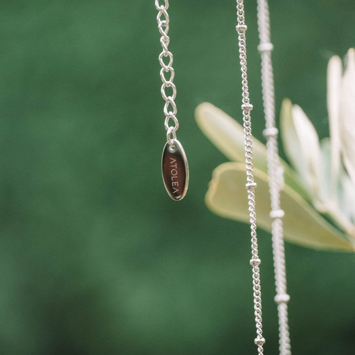 Verstellbare Damen Layering Halskette aus hypoallergenem Edelstahl, in Gold oder Silber, wasserfest.