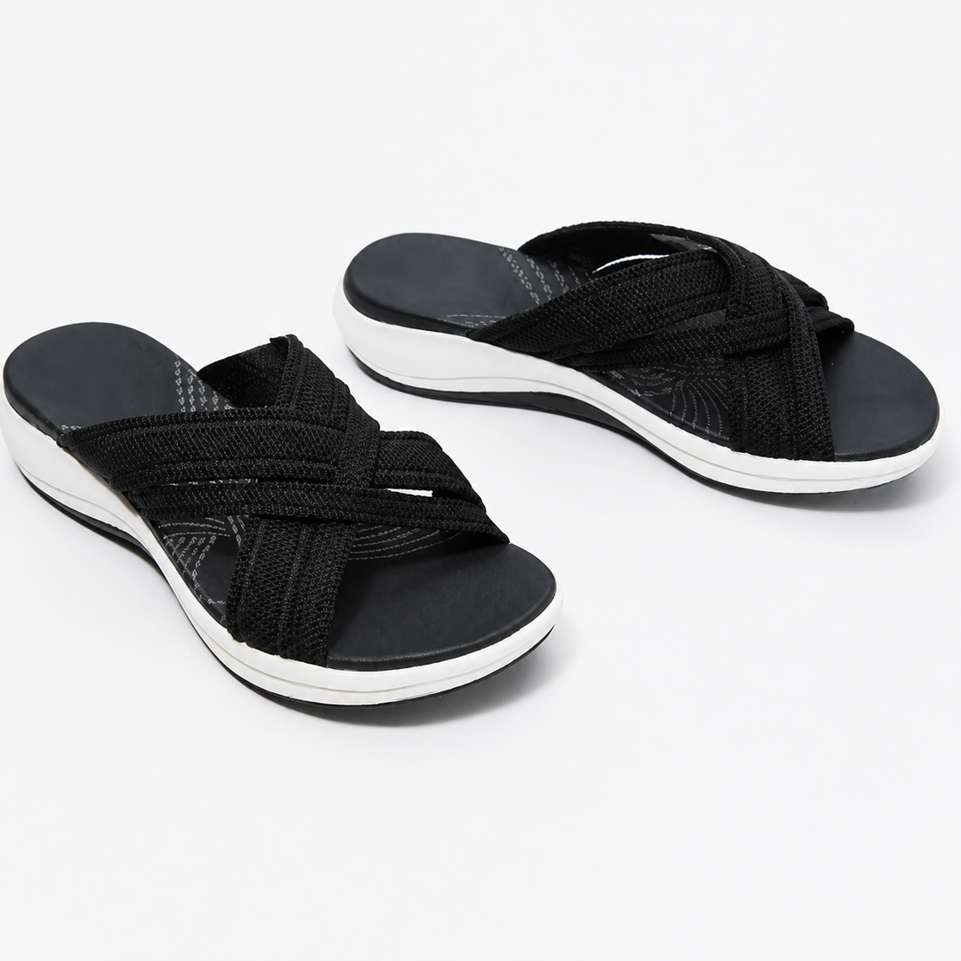 Stilvolle blaue FOAMCLOUD Damensandalen für Freizeit und Urlaub; bequemes Laufen dank leichter Plattform.