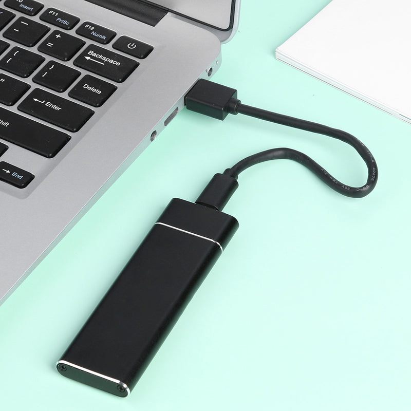 Externe Festplatte mit ultraschnellem USB-C Anschluss. Tragbarer Datenspeicher für schnelle Übertragung und Backup.