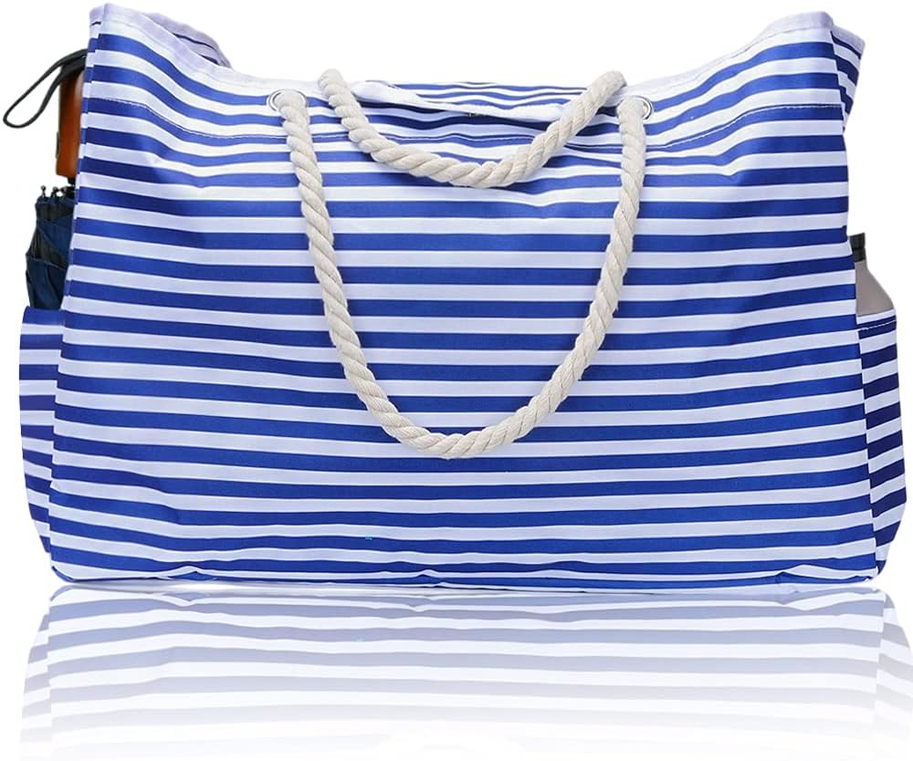 Robuster Reisebegleiter: wasserdichte, extra große Damen-Strandtasche CoastCarry mit Reiseetui für unterwegs.