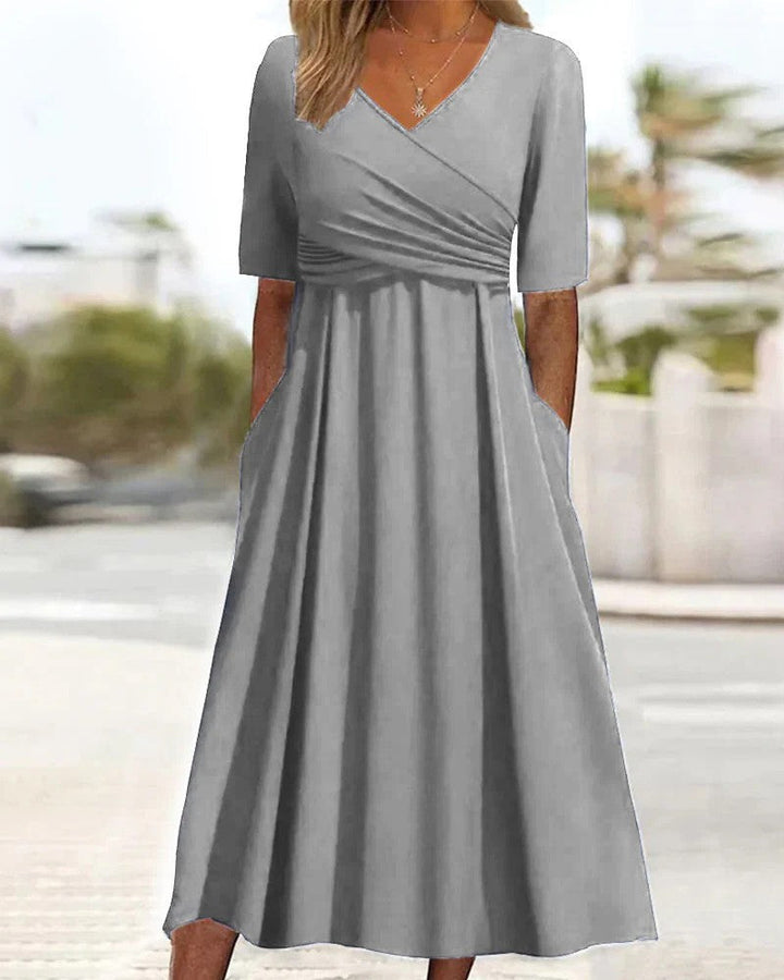Stilvolles, figurbetontes Damen Midi Herbstkleid mit Ärmeln, perfekt für Business oder festliche Anlässe.