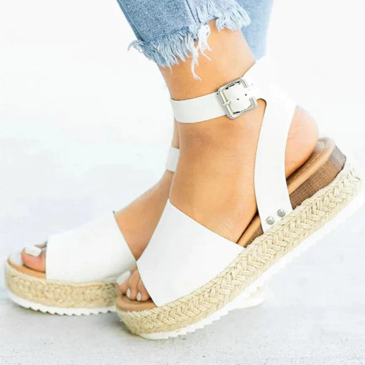 Moderne & elegante Damen Sandalen für Sommermode. Bequeme Damenschuhe für jeden Anlass.