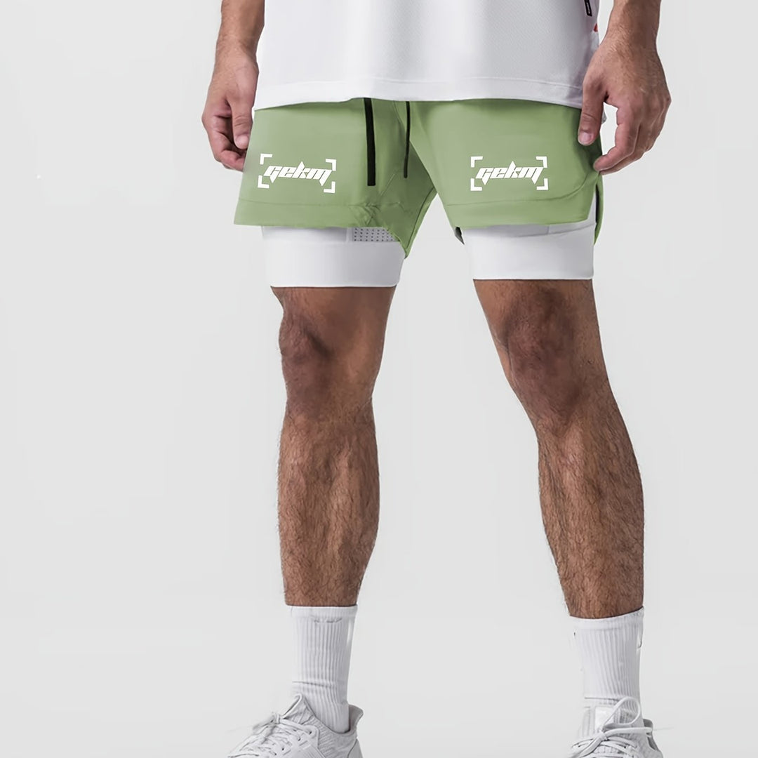 Herren Fitnessshorts, 2-in-1 Design, für optimale Belüftung beim Sport.