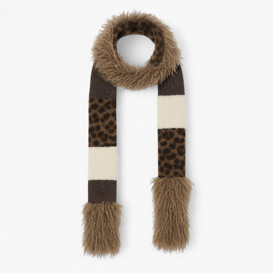 Eleganter Damen Leoparden-Strickschal im Kaschmir-Look für Herbst & Winter. Warmes, gemustertes Accessoire.