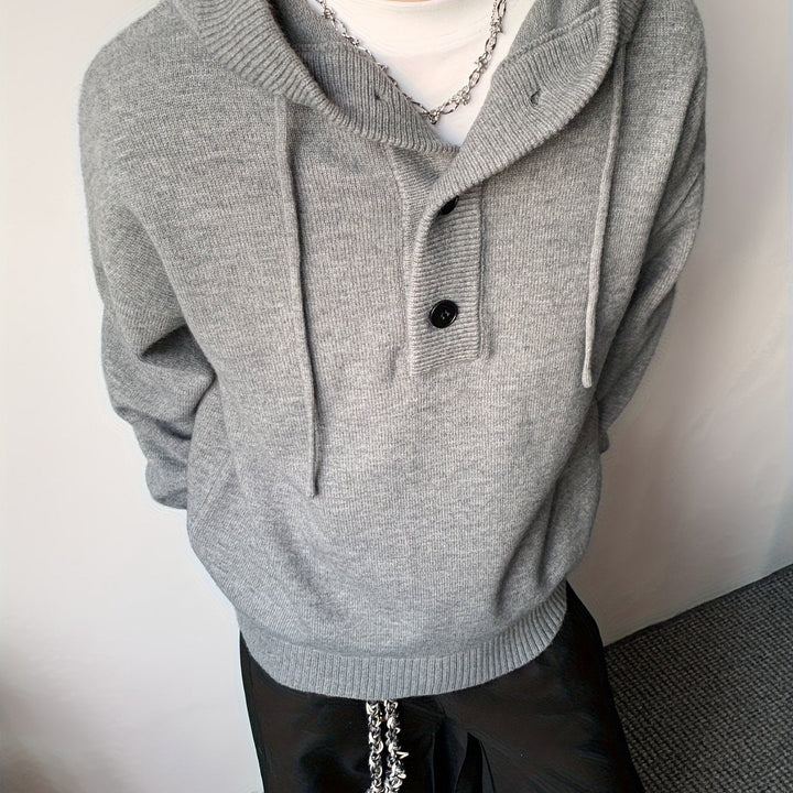 Rückenansicht: Dunkelgrauer Herren Strick Hoodie, bequemer Kapuzenpullover mit Kapuze für Casual Look.