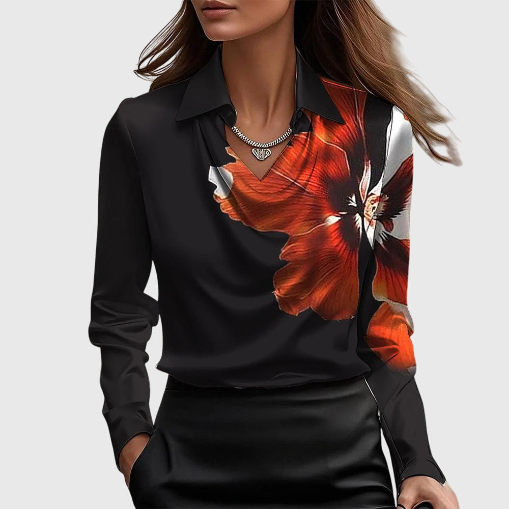 Feminine Bluse mit Faltenausschnitt, Brusttasche & elegantem Design, zeitlose Damenmode.