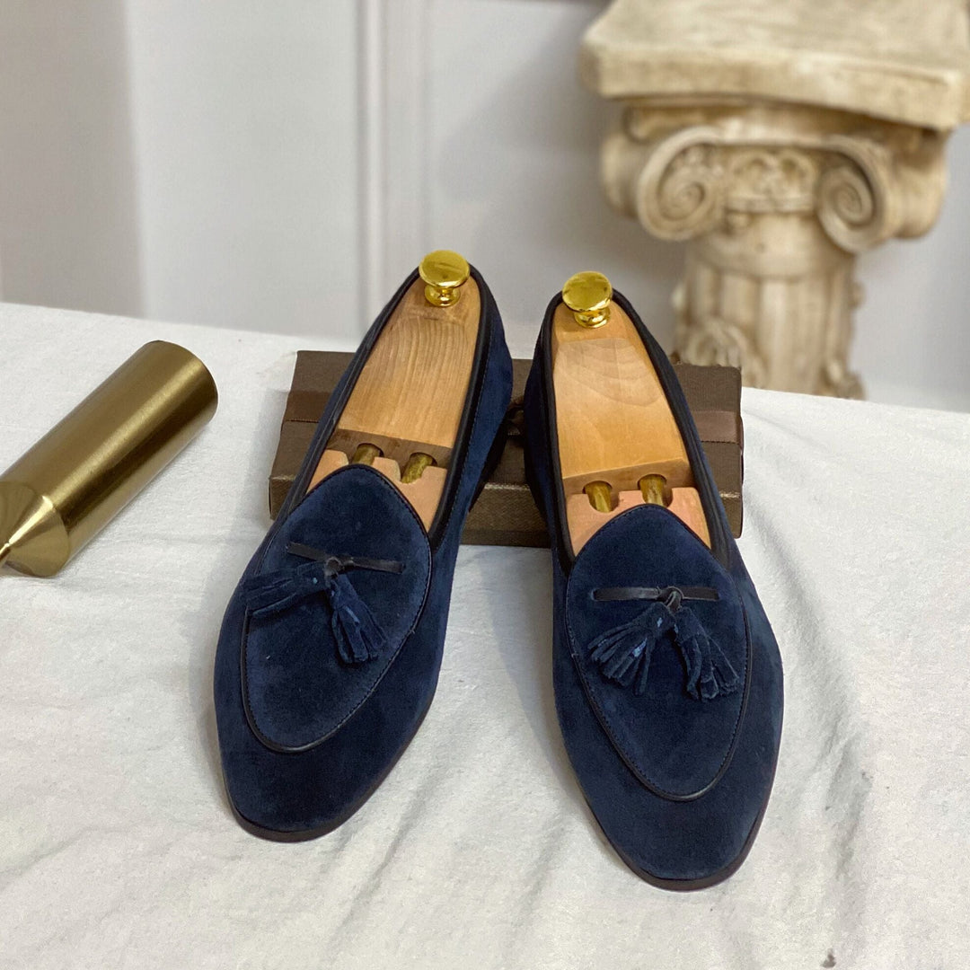 Edle Herren-Quastenloafer aus glänzendem Leder, perfekt für Business und Freizeit.