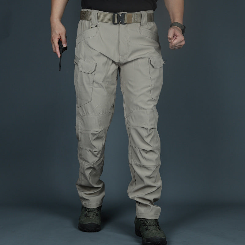Herren Taktische Camouflage Hose, robuste Outdoor Cargo-Arbeitshose mit praktischen Taschen für vielseitigen Einsatz.