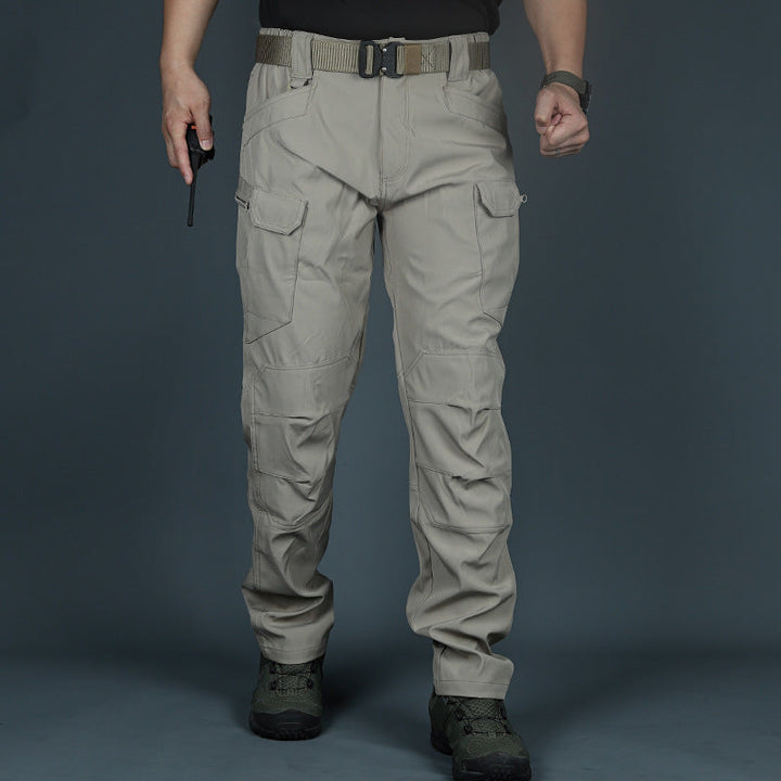 Herren Taktische Camouflage Hose, robuste Outdoor Cargo-Arbeitshose mit praktischen Taschen für vielseitigen Einsatz.