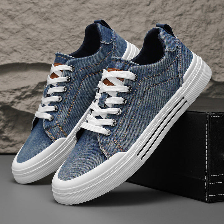 Vielseitige blaue Herren Low-Top Schnürschuhe, stilvolle Freizeitsneaker für jeden Tag.