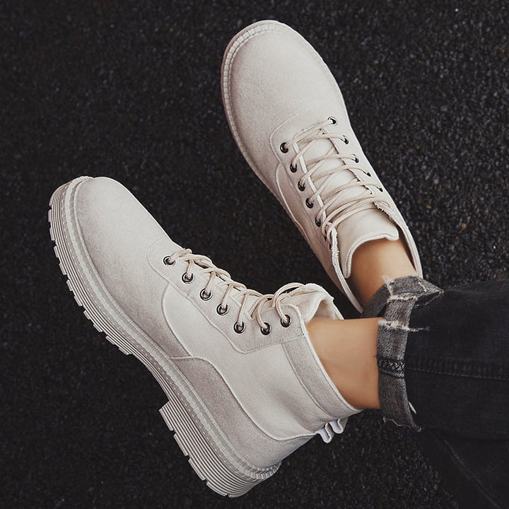 Casual Herren Schnürstiefel für Outdoor & Alltag. Hoher Schnitt, runde Zehe, bequeme, strapazierfähige Sohle.