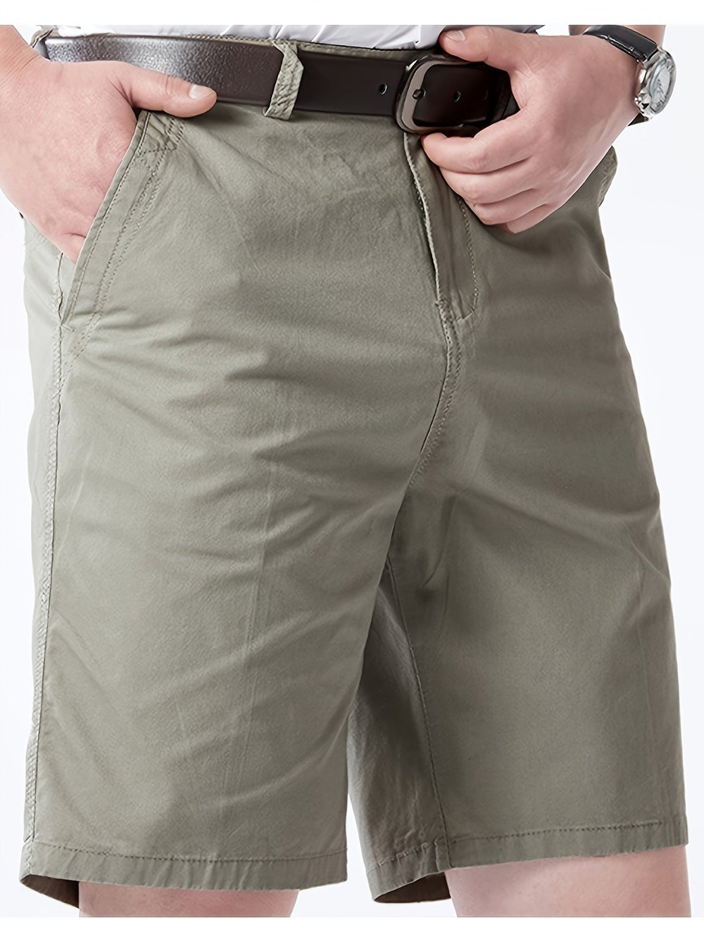 Kurze Herrenshorts, dunkelblau, bequem & vielseitig. Perfekt für Freizeit, Sport und Alltag.