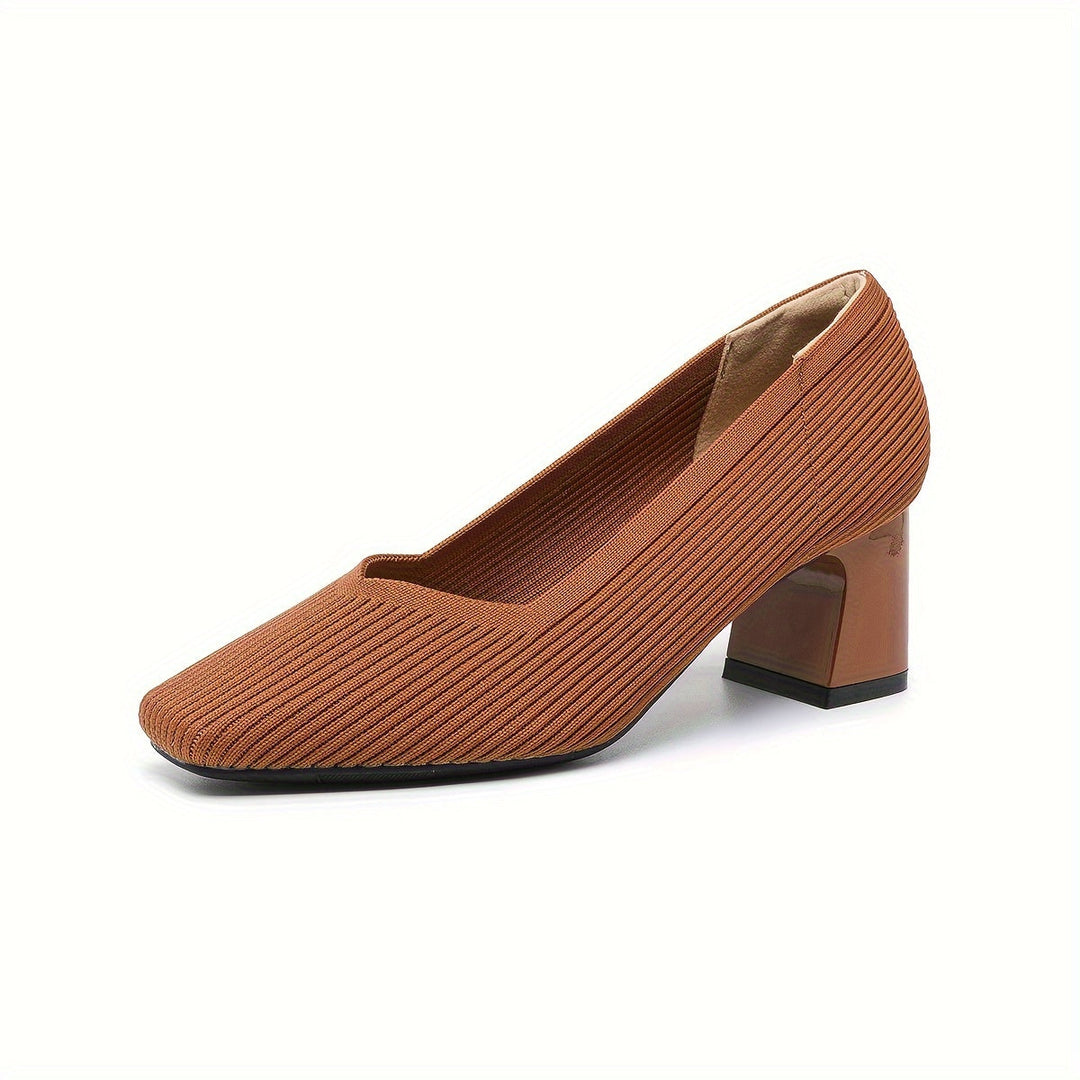 Pumps mit Blockabsatz & Stretch: Dieser Damenschuh bietet Komfort und Eleganz für jede Gelegenheit.