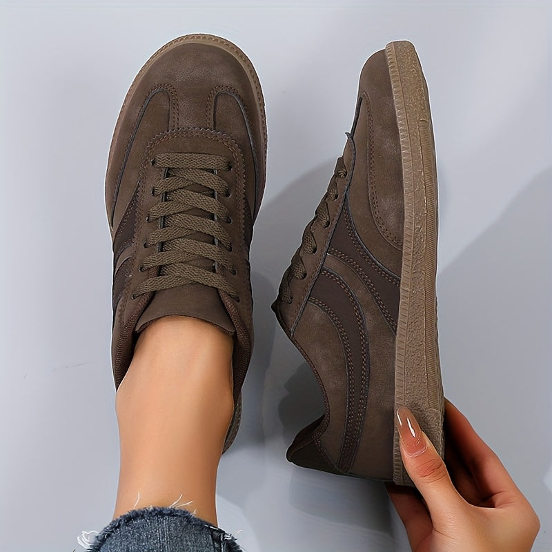 Die bequeme Sohle der Damen Retro-Sneaker. Rutschfeste Alltagsschuhe im Vintage-Stil für optimalen Tragekomfort.