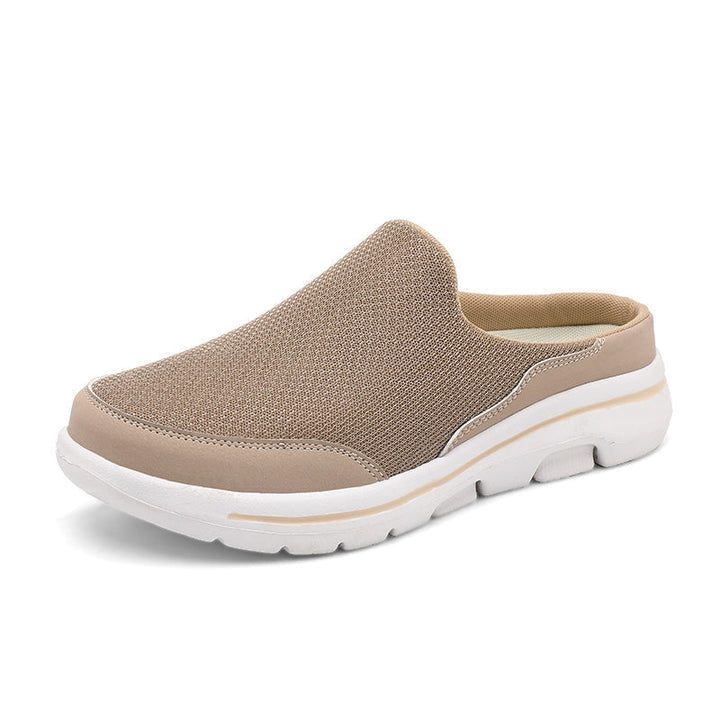 Weiche Herren-Hausschuhe mit atmungsaktivem Material, rutschfester Sohle und bequemem Fussbett.