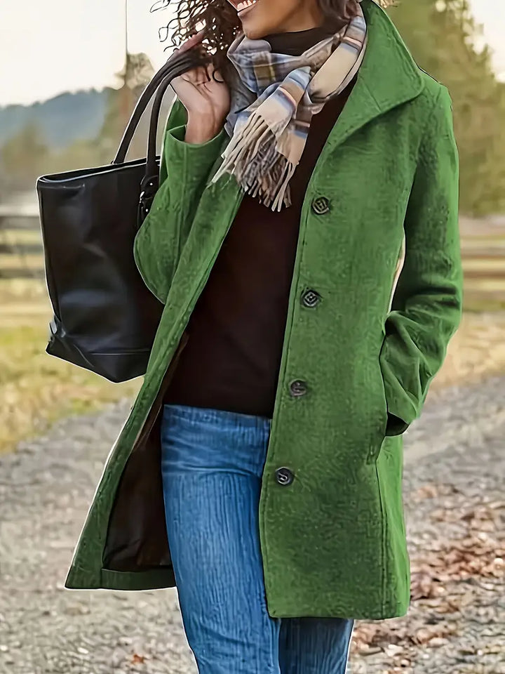 Eleganter taillierter Damen Wintermantel mit langen Ärmeln, klassischer Schnitt für Wärme & Stil in der Wintersaison.