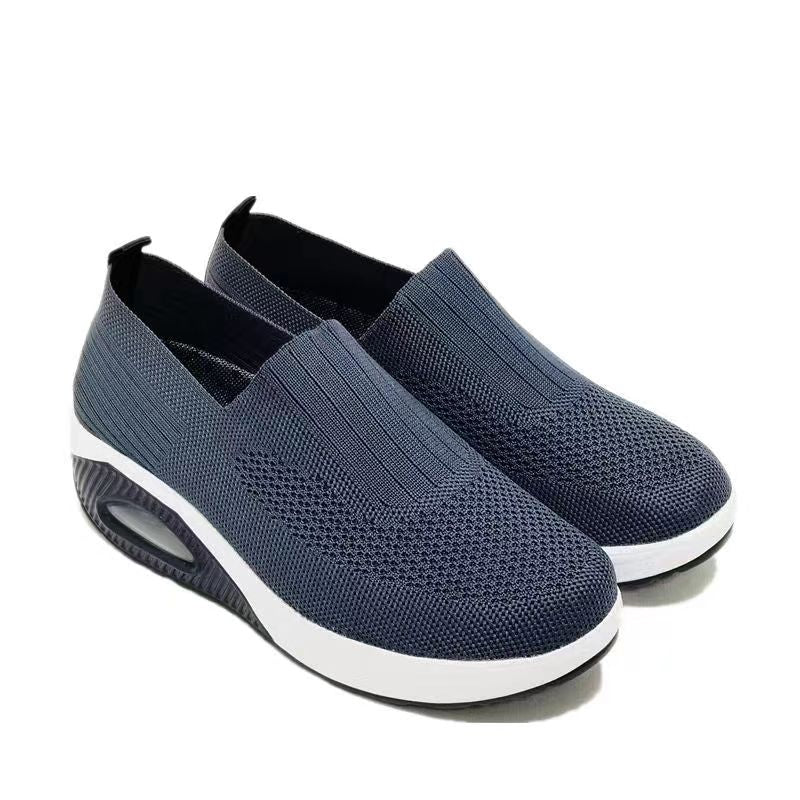 Praktische orthopädische Slip-On Damen Sneaker mit rutschfester Sohle & hervorragendem Komfort.