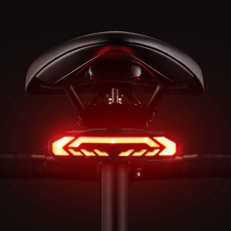 Fahrrad Smart Rücklichtalarm mit Diebstahlschutz, Blinker und Bremslicht für erhöhte Sicherheit.