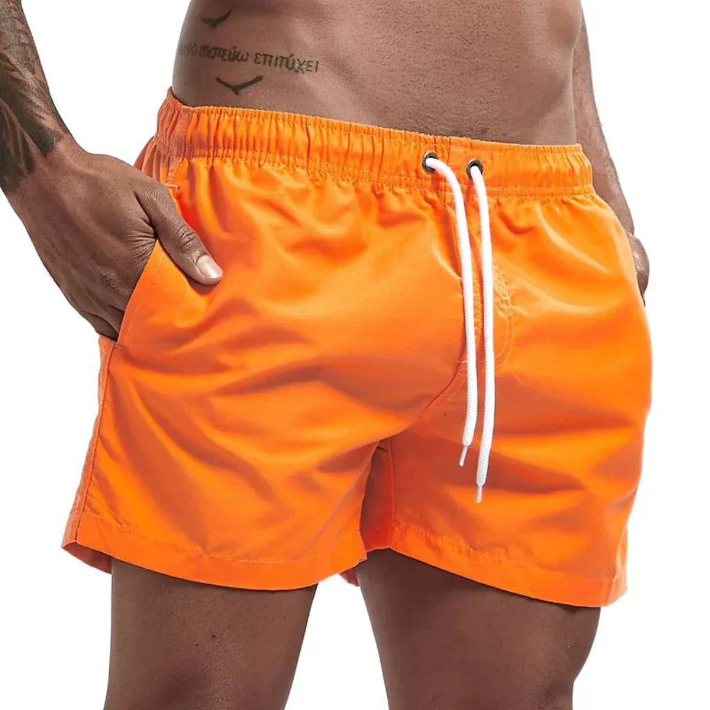Herren Schwimmshorts, schnelltrocknend, in modernem Design, perfekt für den Sommerurlaub.