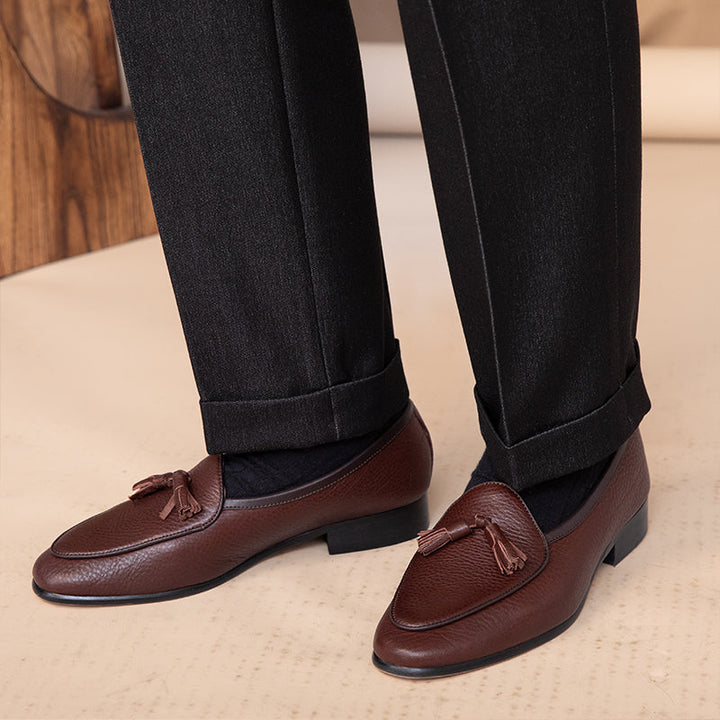 Klassische Herren-Loafer aus Leder mit Quasten, ideal für Business und Freizeit, stilvolle Slip-On Schuhe.