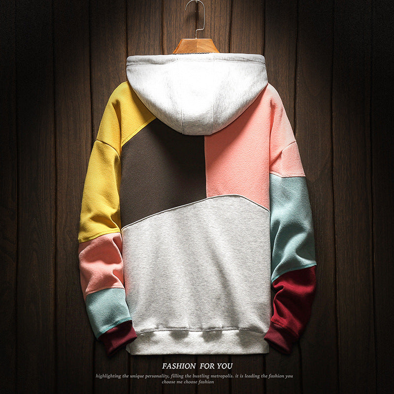 Stilvoller Herren Strickpullover in Kamel. Langarm Rundhals-Oberteil für den entspannten Freizeit-Look.