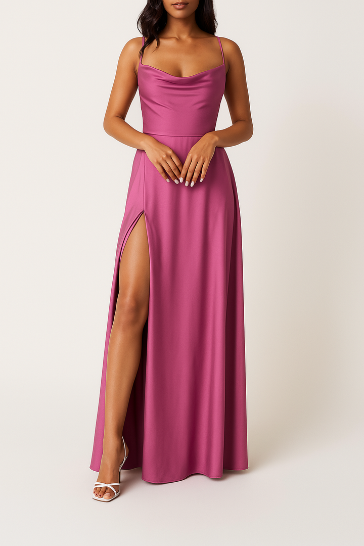Elegantes, ärmelloses Damen Maxikleid Serena mit hohem Beinschlitz, fließender Seidenstoff, ideal für Abendmode.
